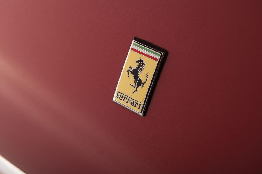 Логотип Ferrari 410 Superamerica Coupe (Series III) 1958 года  (фото 15 из 33)